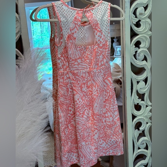 Women’s LILY PULITZER Kaylee shift dress- Hubba bubba sea caps. Size 6 - Picture 4 of 5